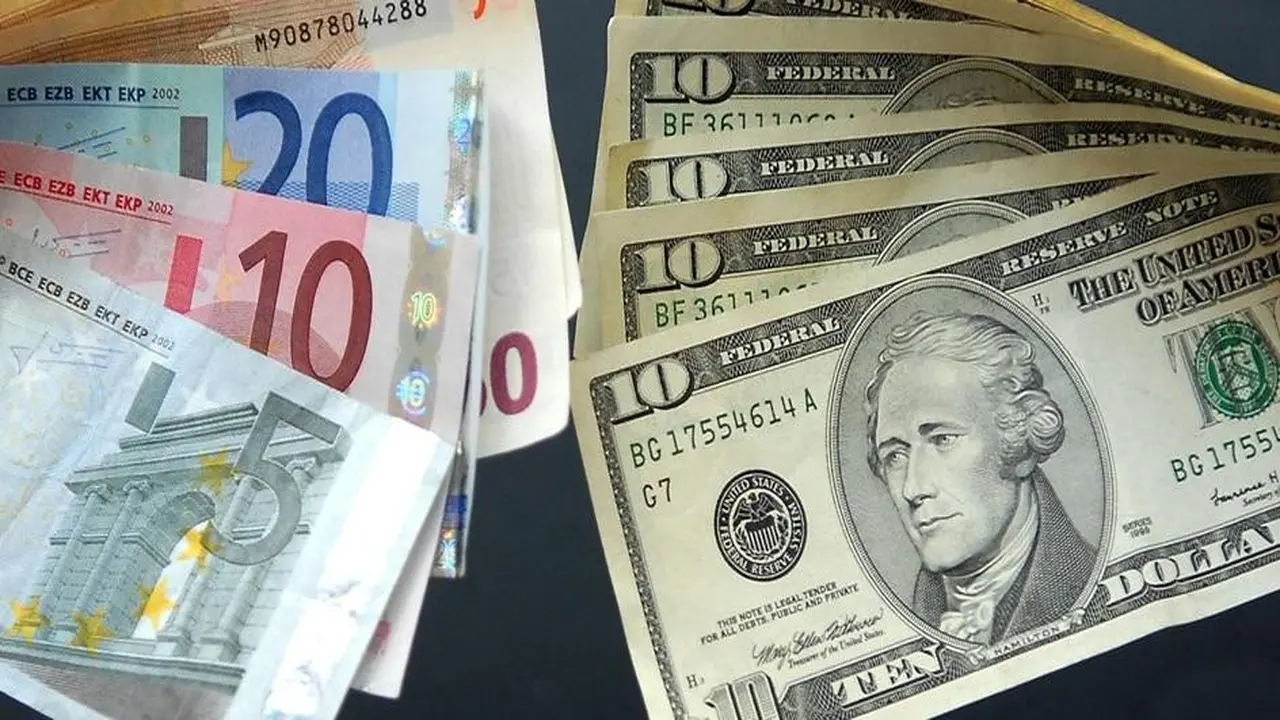 تراجع سعر اليورو.. كيف أثرت تهديدات ترامب بالرسوم الجمركية على العملة الأوروبية؟